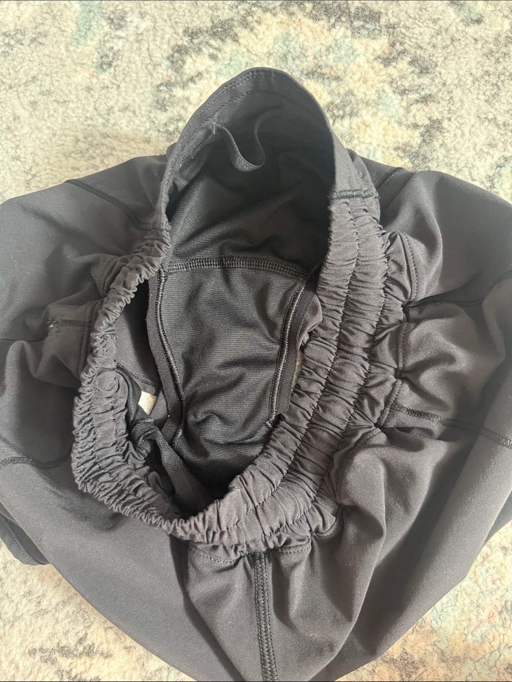 Lululemon Hotty Hot Short II *2.5" - Picture 6 of 10